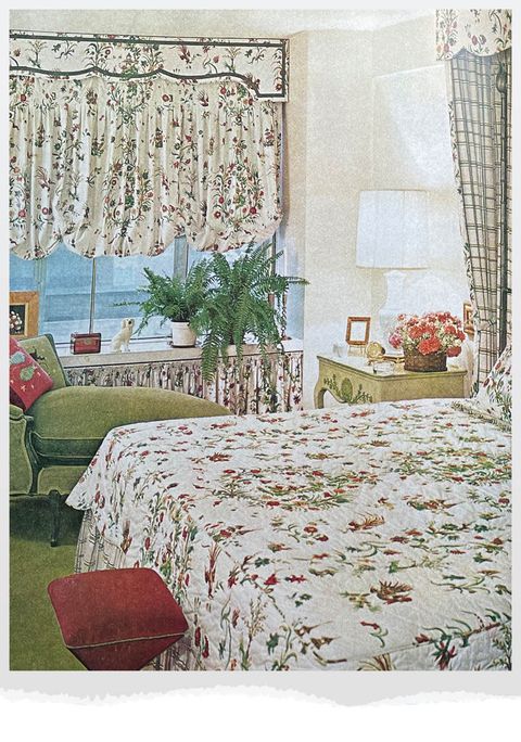 bedroom based on carnation