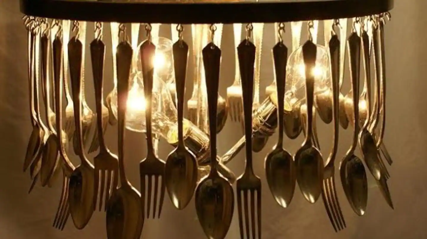 Turn old utensils in your kitchen to decor elements
